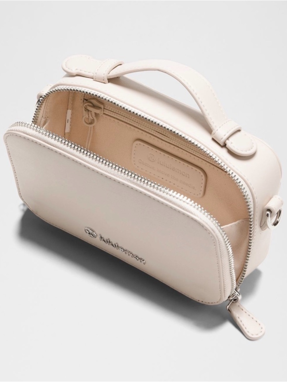 lululemon Leather Alternative Camera
Crossbody Bag - Picture 3 of 3